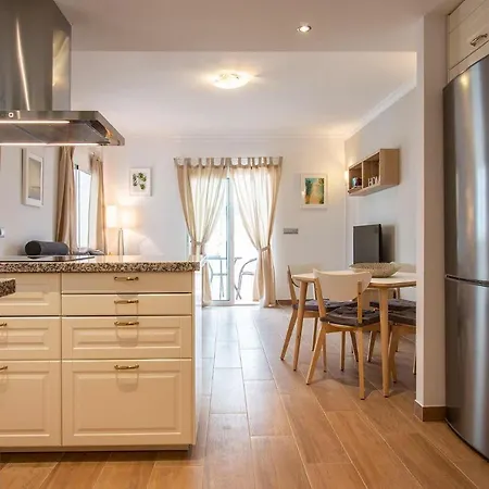 Apartamento Al Lado De La Playa Torrecilla Calle Malaga * Nerja