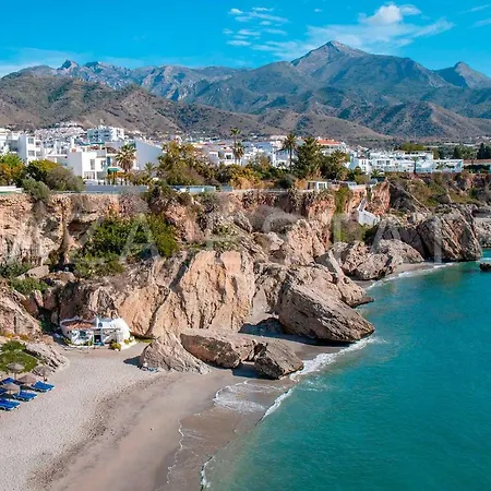 Apartamento Al Lado De La Playa Torrecilla Calle Malaga * Nerja